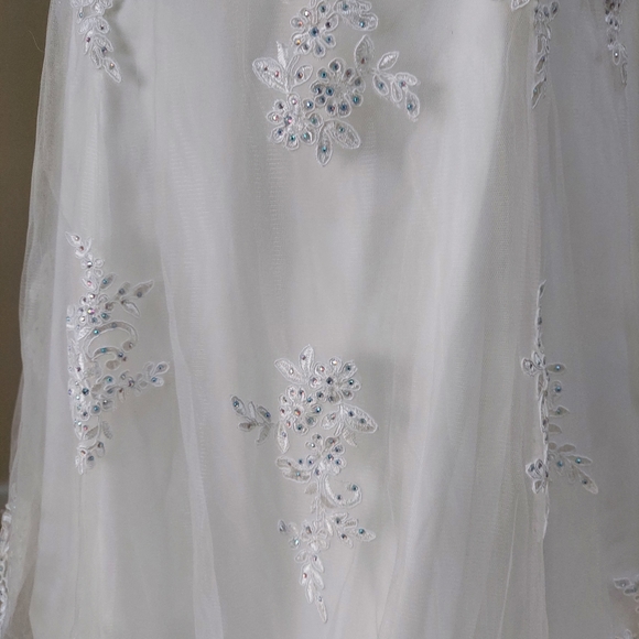 Glow size 20 trumpet mermaid wedding dress. Lace, mesh, appliqué. - Picture 13 of 16